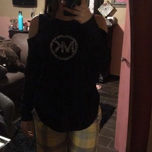 Black comfy oversized sweater!